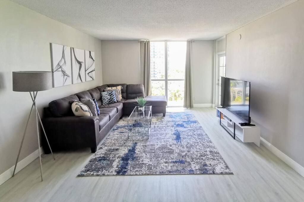 Luxury Stylish Oceanfront 2 Bedroom 2 Bathroom In Hollywood Fl Zewnętrze zdjęcie