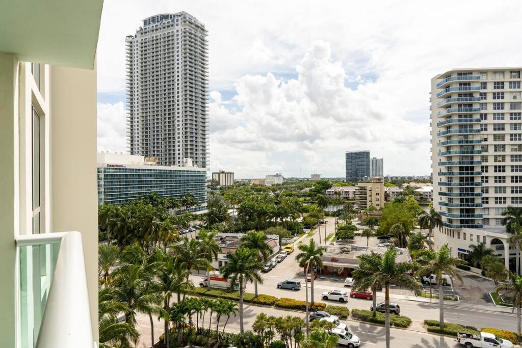 Luxury Stylish Oceanfront 2 Bedroom 2 Bathroom In Hollywood Fl Zewnętrze zdjęcie